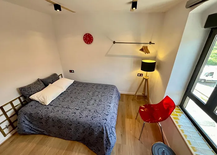 The Orange Teddy Bear La Peña Hostal *